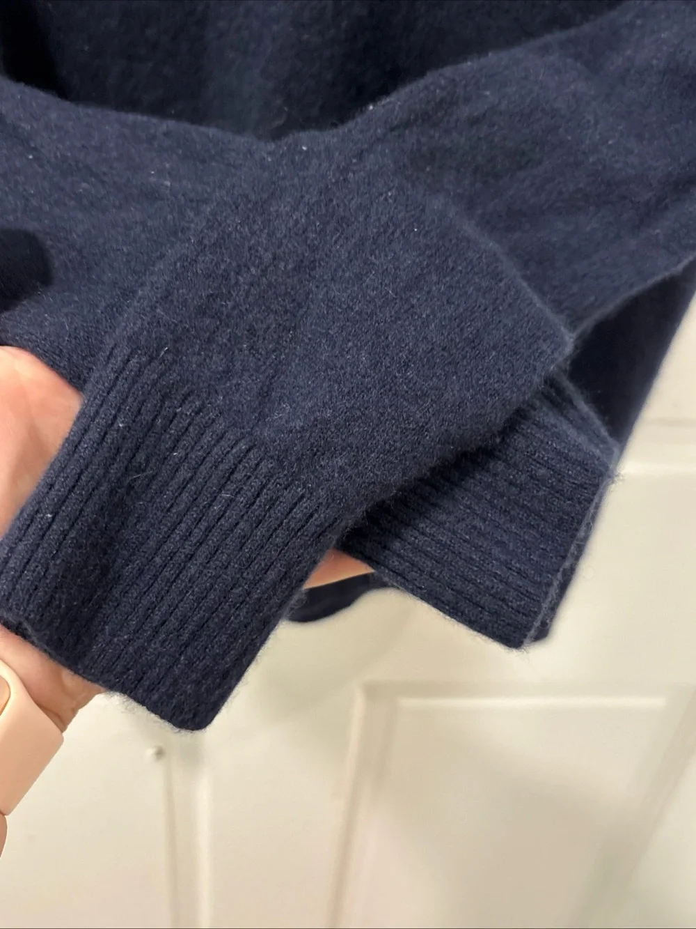 J. Crew Gustoso Women’s 100% Cashmere Deep V-Neck Sweater Size Medium Navy Vtg